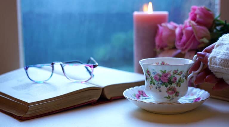 20 Cozy Essentials for a Rainy Reading Day Every Book Lover Needs